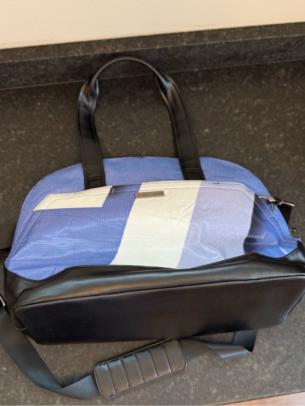 Rareform Maya Crossbody Bag - Picture 7 of 16